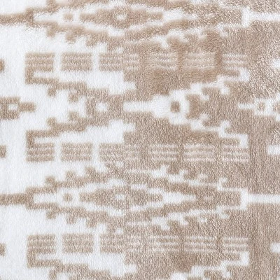 50"x60" San Juan Faux Shearling Reversible Throw Blanket Pearl/Cream - Eddie Bauer 5 50"x60" San Juan Faux Shearling Reversible Throw Blanket Pearl/Cream - Eddie Bauer - Image 3