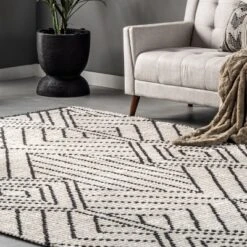 NuLOOM Tatiana Soft Shaggy Textured Modern Diamond Fringe Area Rug 25 NuLOOM Tatiana Soft Shaggy Textured Modern Diamond Fringe Area Rug -Home Decor Shop GUEST 41a0bd9e 444b 4976 a4b0 a1657a181d0e