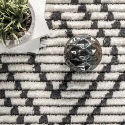 NuLOOM Tatiana Soft Shaggy Textured Modern Diamond Fringe Area Rug 22 NuLOOM Tatiana Soft Shaggy Textured Modern Diamond Fringe Area Rug -Home Decor Shop GUEST 429508a4 0e35 43da 95c2 10c7d3a0e0aa