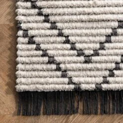 5'3"x7'6" Carlina Modern Geometric Soft Shag Fringe Area Rug Beige - NuLOOM -Home Decor Shop GUEST 7bde5918 0a31 4c2d 9475 d297a771bec7