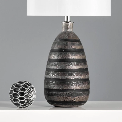 NuLOOM Chancey 25" Glass Table Lamp 4 NuLOOM Chancey 25" Glass Table Lamp - Image 2