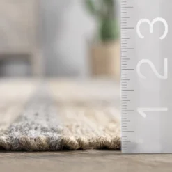 NuLOOM Geometric Stripes Wool Tassel Area Rug 18 NuLOOM Geometric Stripes Wool Tassel Area Rug -Home Decor Shop GUEST c980adab db8f 48a2 bced 27199c32eda2