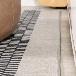 Vichy Geometric Striped Machine-Washable Indoor Area Rug - JONATHAN Y -Home Decor Shop GUEST ee1c65f9 d90b 420a 8a43 188321485c60