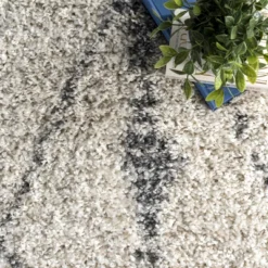 NuLOOM Selah Geometric Shag Area Rug 14 NuLOOM Selah Geometric Shag Area Rug -Home Decor Shop GUEST f99be709 74f6 4237 a373 eed21fb47721